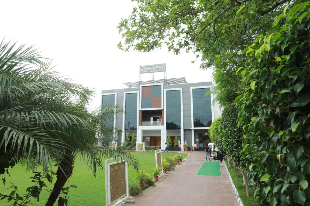 Hotel Shri Khedapati International Dewas Esterno foto