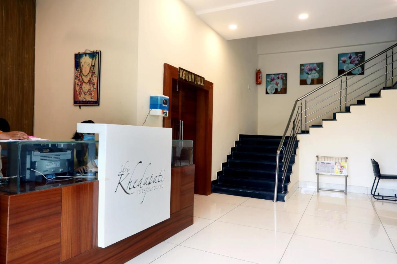 Hotel Shri Khedapati International Dewas Esterno foto