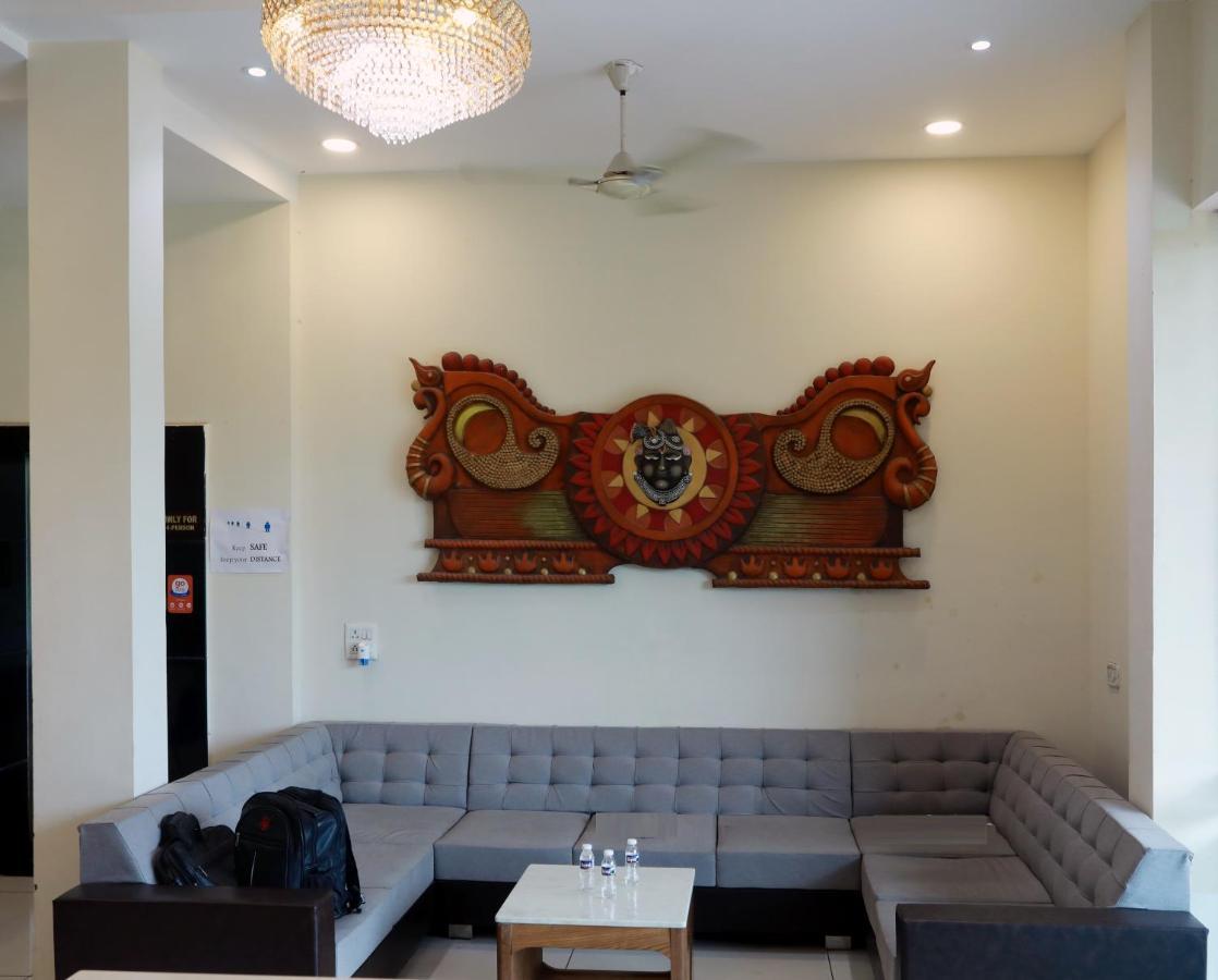 Hotel Shri Khedapati International Dewas Esterno foto