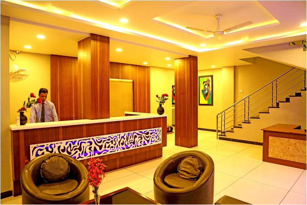 Hotel Shri Khedapati International Dewas Esterno foto