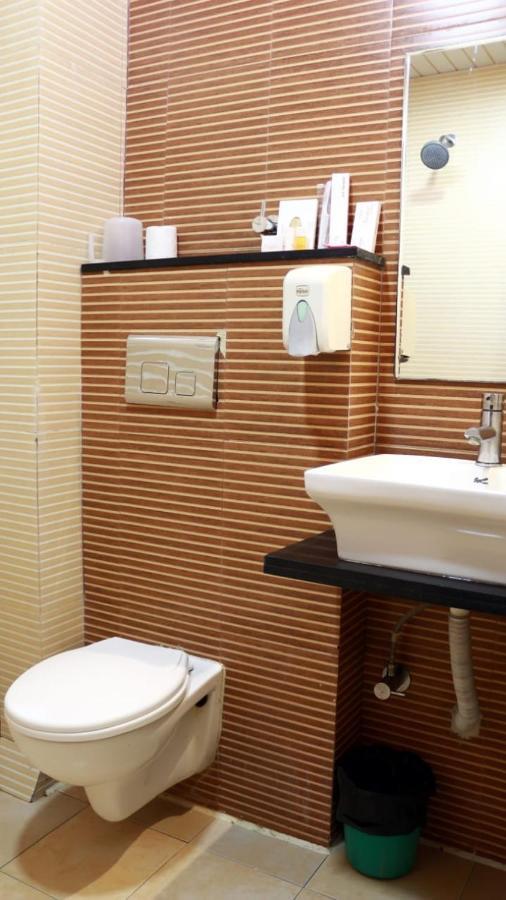 Hotel Shri Khedapati International Dewas Esterno foto